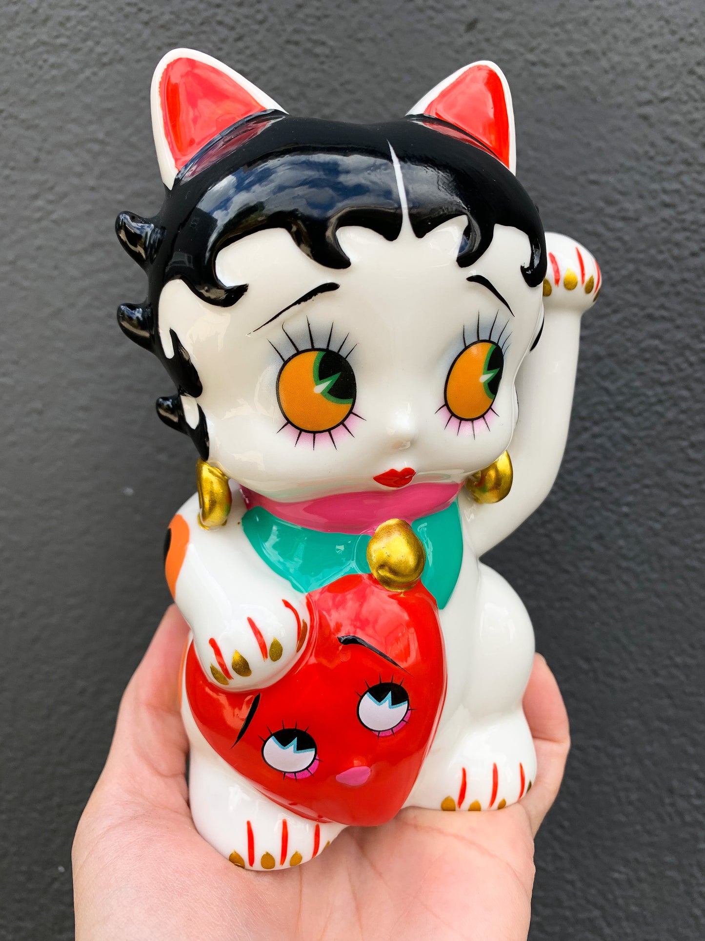 PRE-ORDER: Estimated November Delivery. Heart Ceramic Betty Maneki Neko