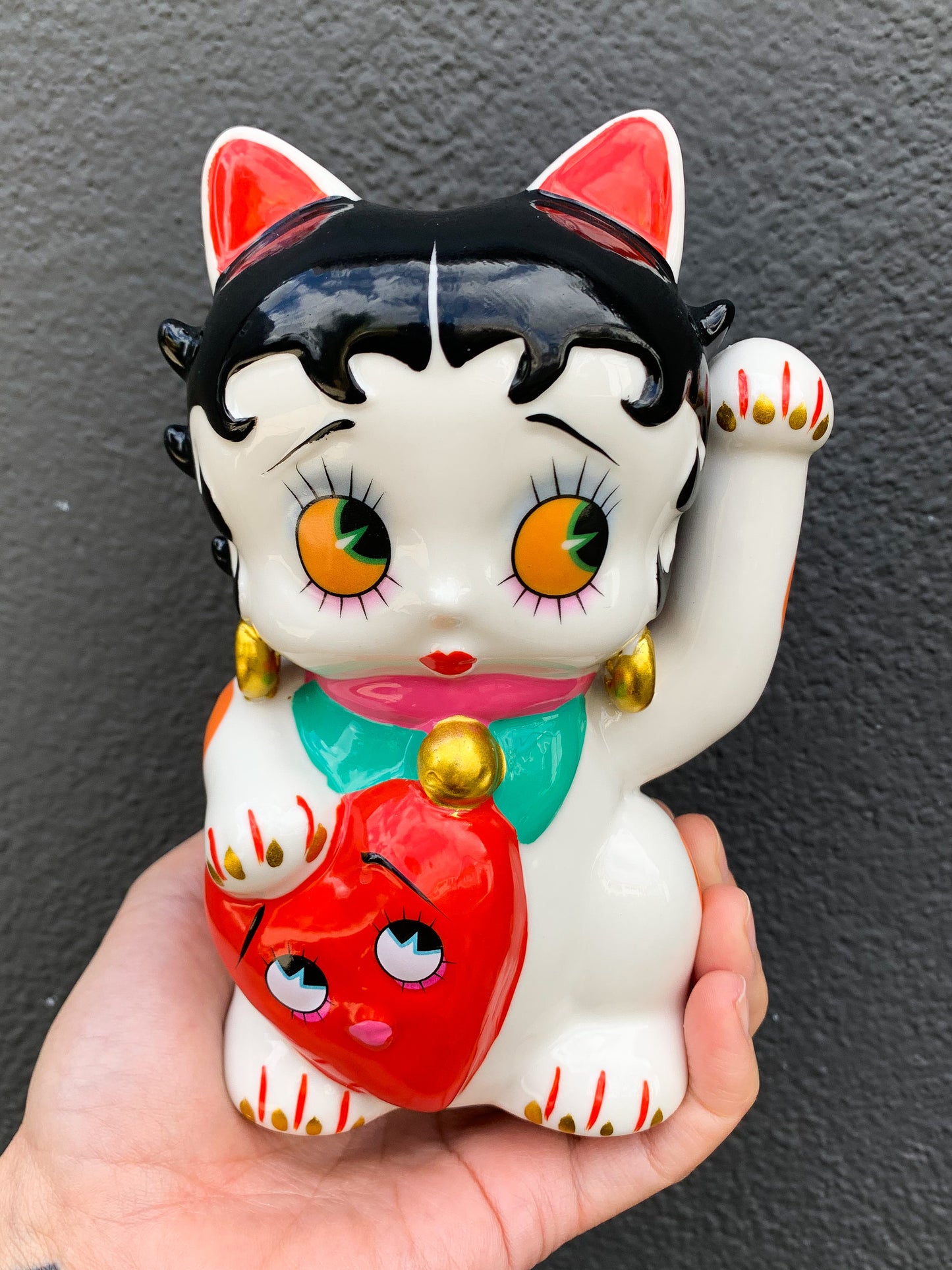 PRE-ORDER: Estimated November Delivery. Heart Ceramic Betty Maneki Neko